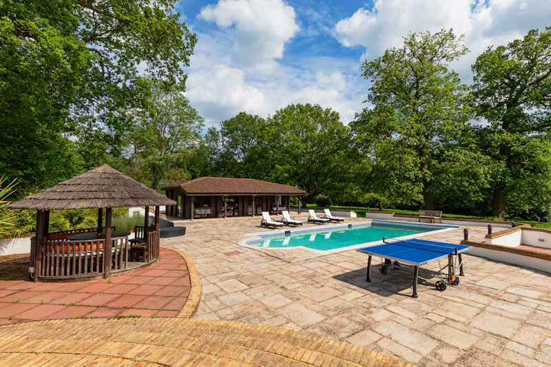 Potters Bar modern mansion, D2702 (photo 38)