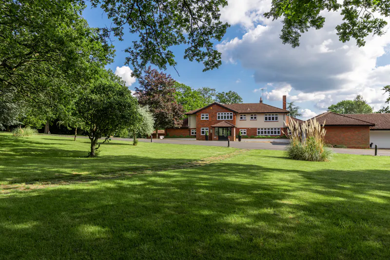 Potters Bar modern mansion, D2702 (photo 55)