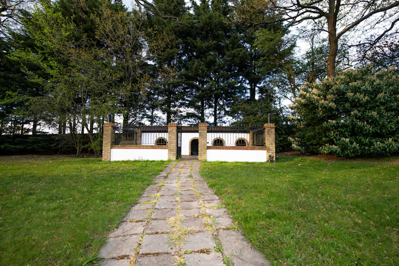 Potters Bar modern mansion, D2702 (photo 50)