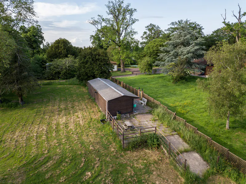 Potters Bar modern mansion, D2702 (photo 36)