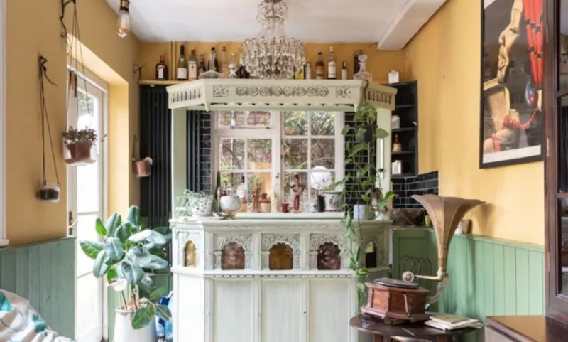 Bar at Farringdon Georgian house, A1600 (photo 12)
