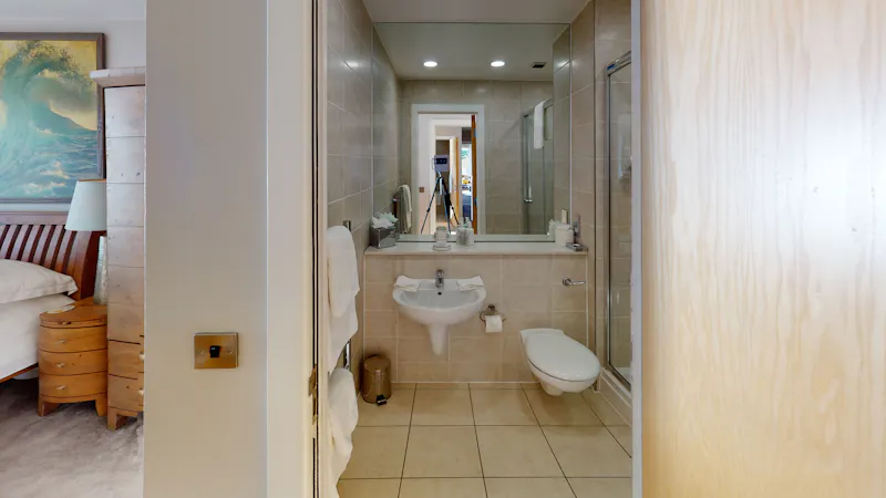 Bathroom at Peasholm bay penthouse, F1234 (photo 23)
