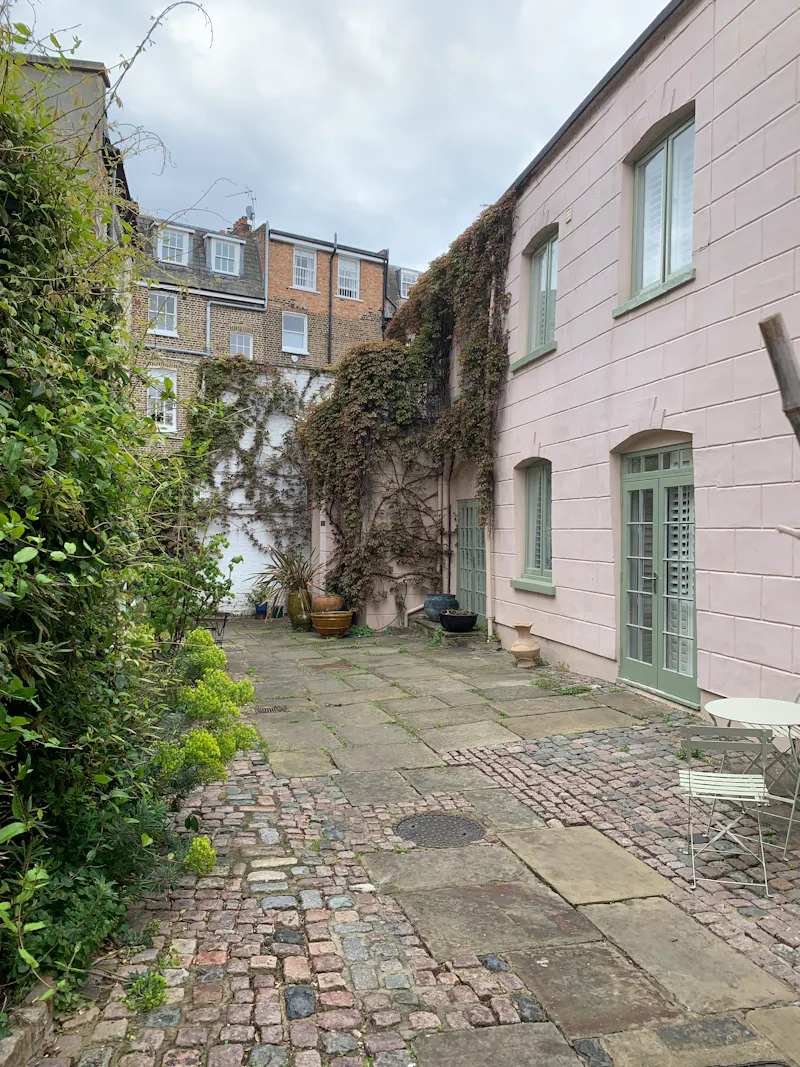 Courtyard at Primrose Hill mews home, D2701 (photo 1)