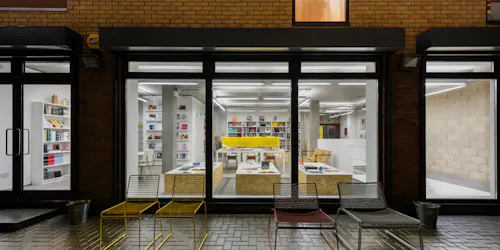 Modern Cambridge Heath studio, N386