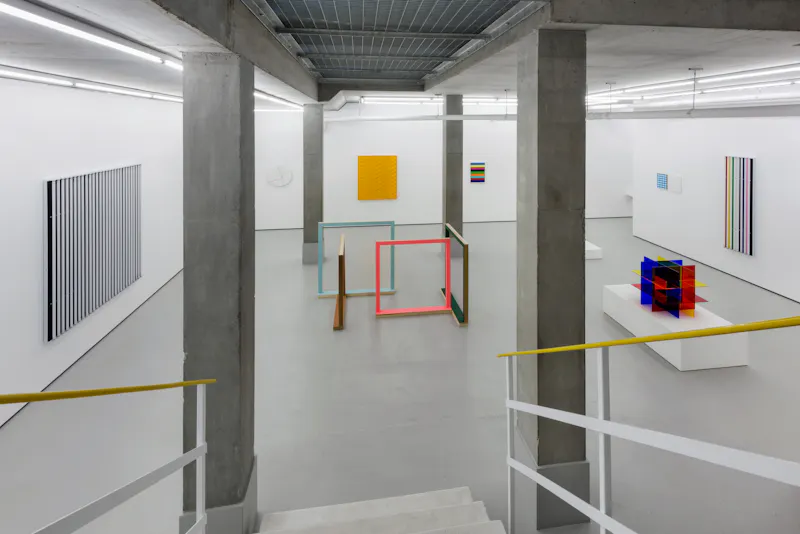 Modern Cambridge Heath studio, N386 (photo 12)