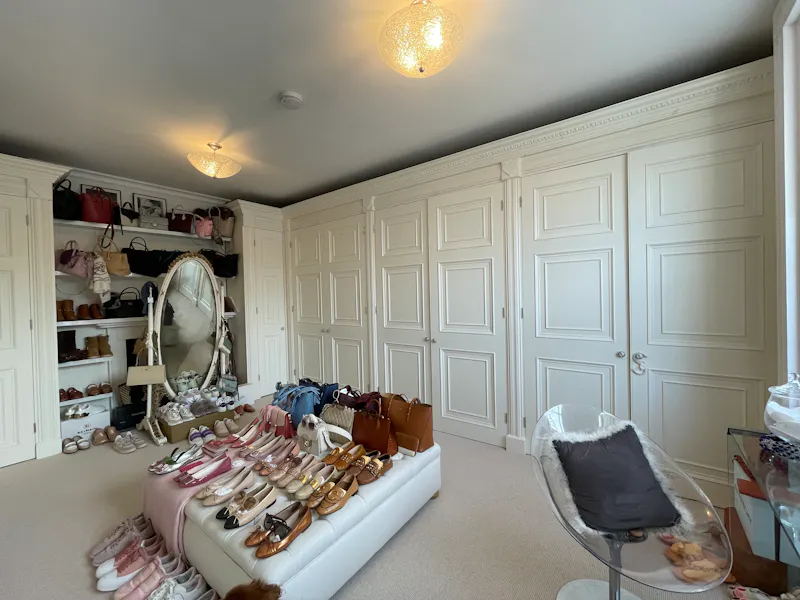 Large Newbury home, A1601 (photo 12)