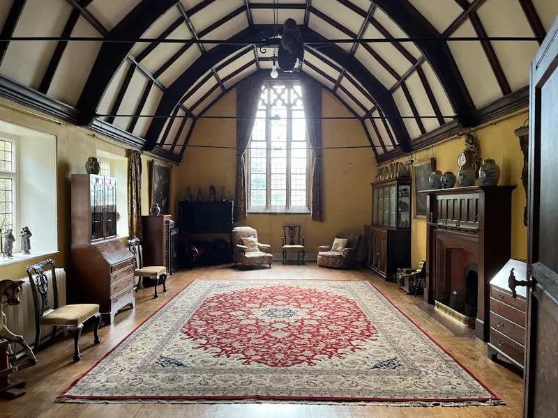 Open plan at Womborne country house, B2011 (photo 2)