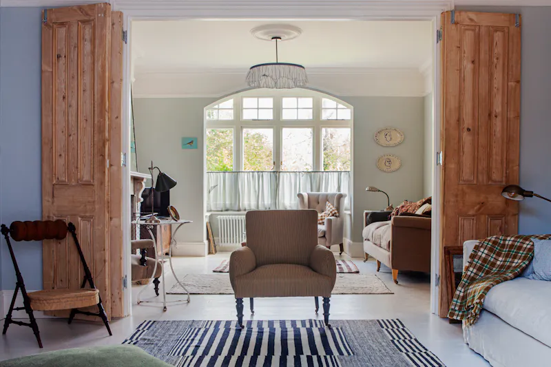 Living Room at Stylish Rye house, B2012 (photo 8)