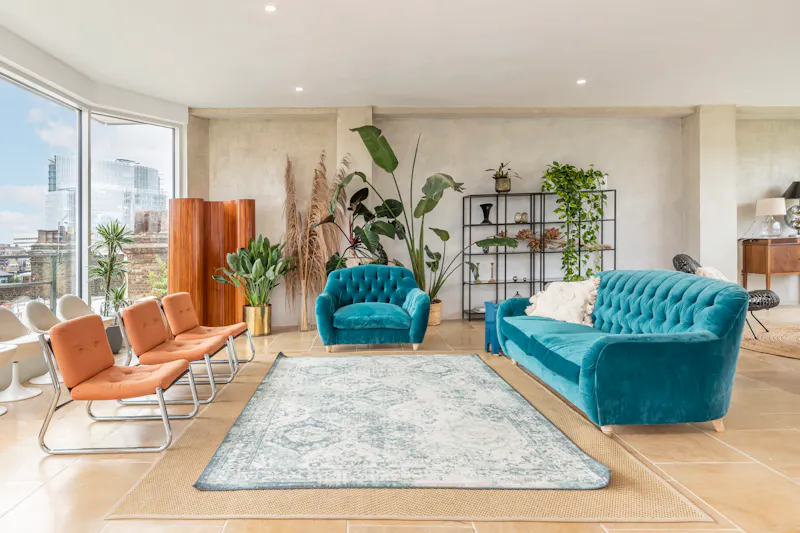 Sitting room at Spacious Southwark penthouse, N522 (photo 10)