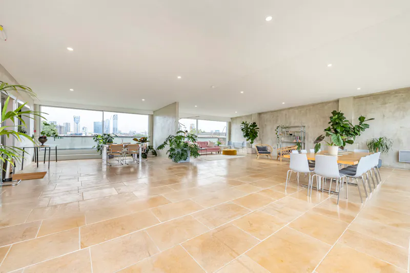 Concrete at Spacious Southwark penthouse, N522 (photo 2)