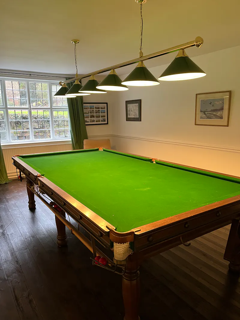Games room at Womborne country house, B2011 (photo 3)