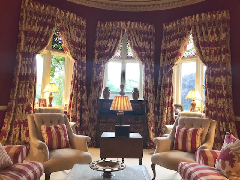 Living Room at Victorian Gothic estate in Snaith, G277 (photo 6)