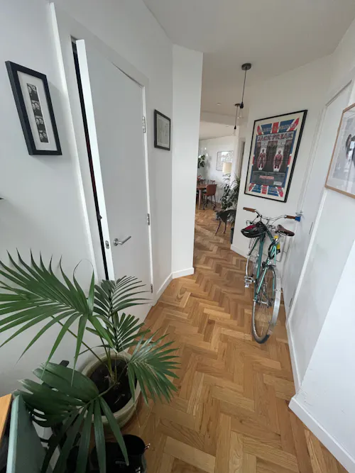 Roof top flat in Islington, F999