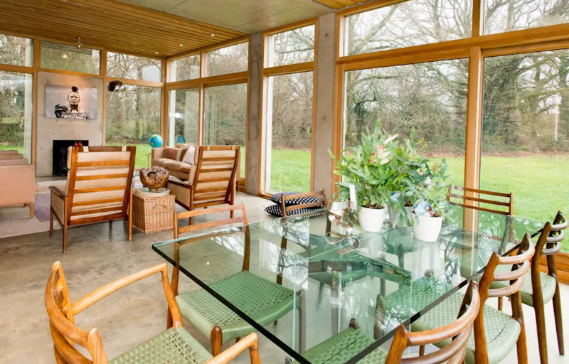 Open plan at Billingshurst wooden farmhouse, D1691 (photo 7)