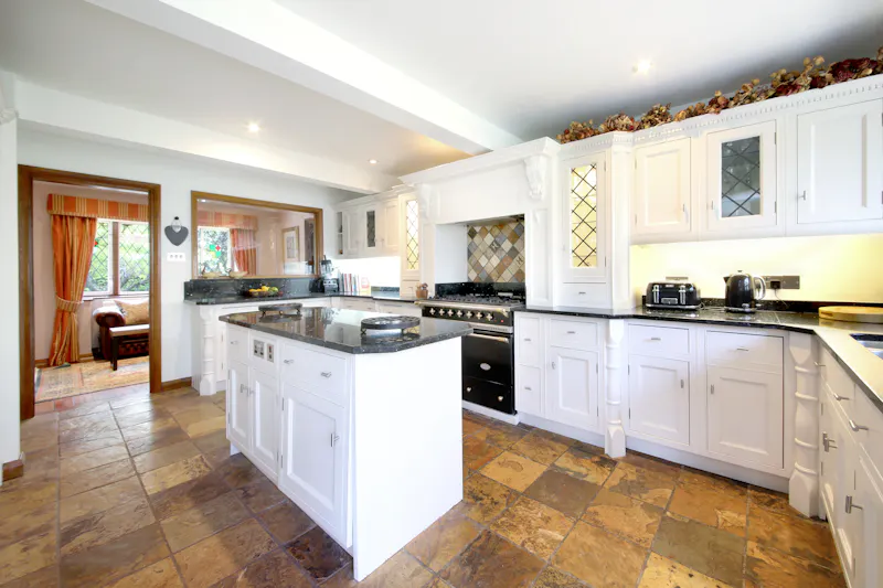 Kitchen island at Large Maidenhead house, D2699 (photo 10)