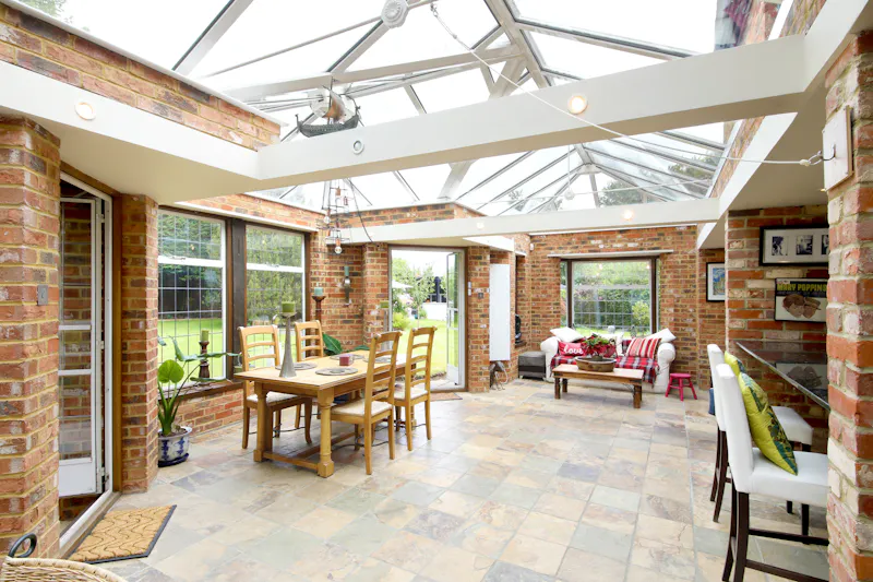 Conservatory at Large Maidenhead house, D2699 (photo 7)