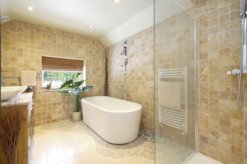 Bathroom at Large Maidenhead house, D2699 (photo 16)