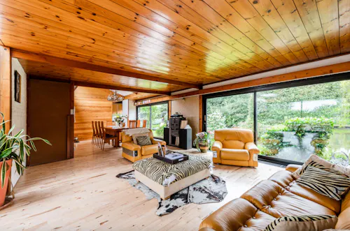 Listed 60s Stanmore house, D2281