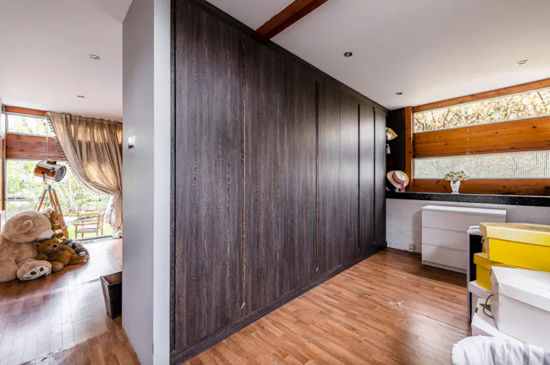 Listed 60s Stanmore house, D2281 (photo 12)