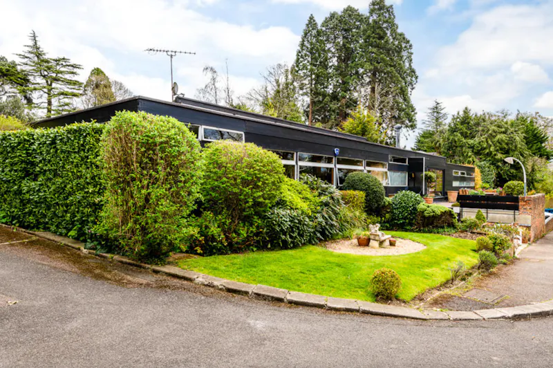 Listed 60s Stanmore house, D2281 (photo 29)