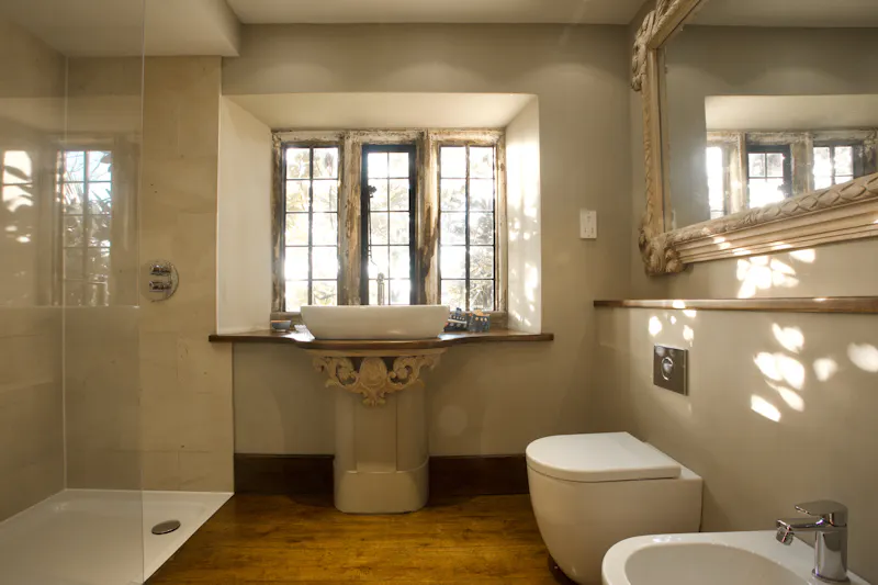 Bathroom at Crewkerne grande manor house, H1013 (photo 66)