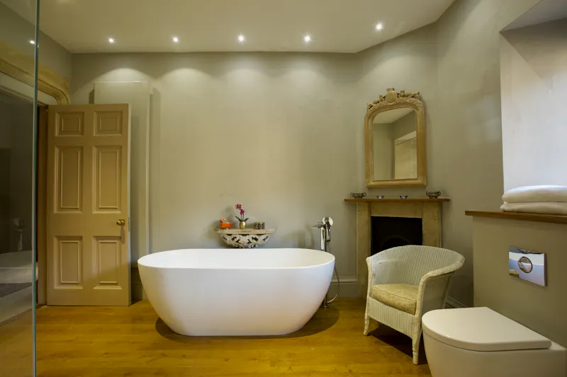 Bathroom at Crewkerne grande manor house, H1013 (photo 53)