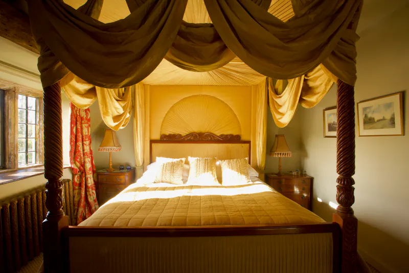 Bedroom at Crewkerne grande manor house, H1013 (photo 59)