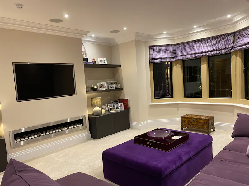 Living Room at Beaconsfield country manor, D2707 (photo 7)