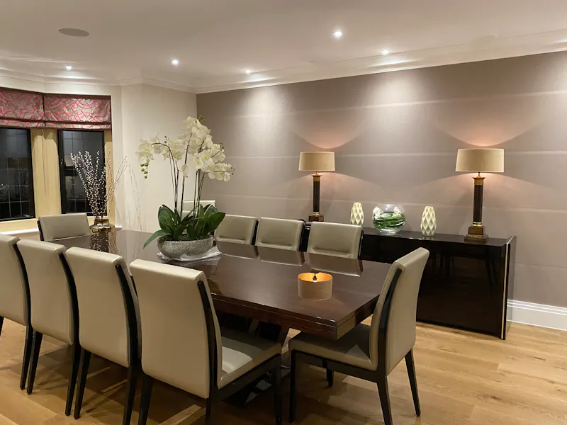 Dining room at Beaconsfield country manor, D2707 (photo 6)