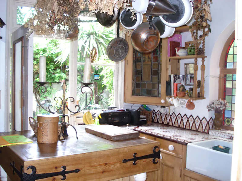 Kitchen at Newington Green terrace, B2014 (photo 3)