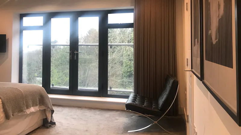 French doors at Modern white house Mill Hill, D2628 (photo 16)