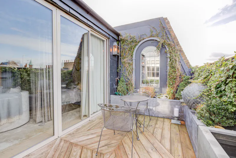 Balcony at Luxurious Islington apartment, F213 (photo 45)
