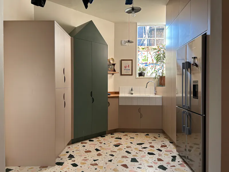 Tiled at Henley on Thames townhouse, A1602 (photo 6)