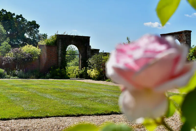 South Downs Regency house, A1160 (photo 14)