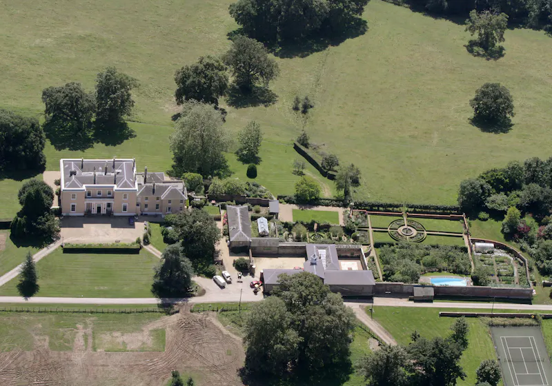 South Downs Regency house, A1160 (photo 17)