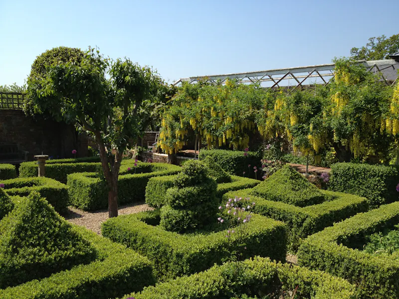 Garden - formal at South Downs Regency house, A1160 (photo 30)
