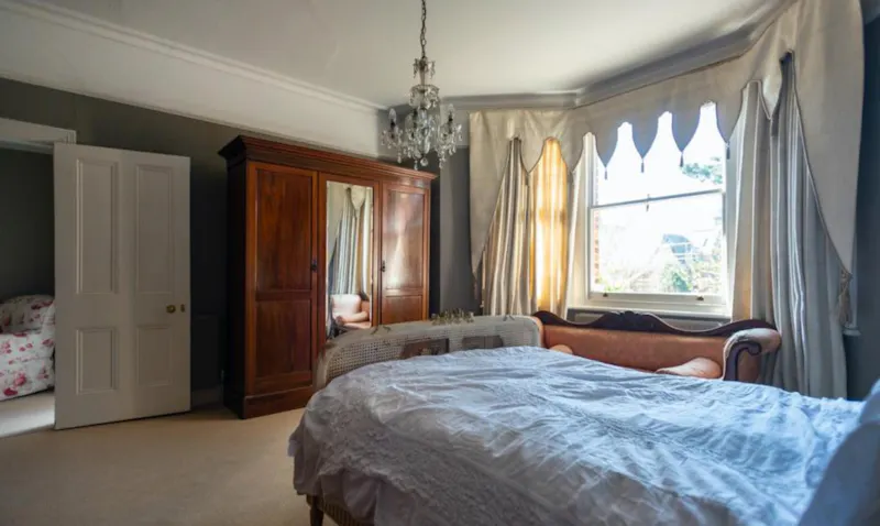 Lovely Ealing family house, B1423 (photo 36)