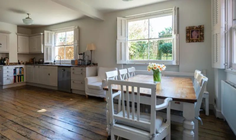 Open plan at Lovely Ealing family house, B1423 (photo 9)