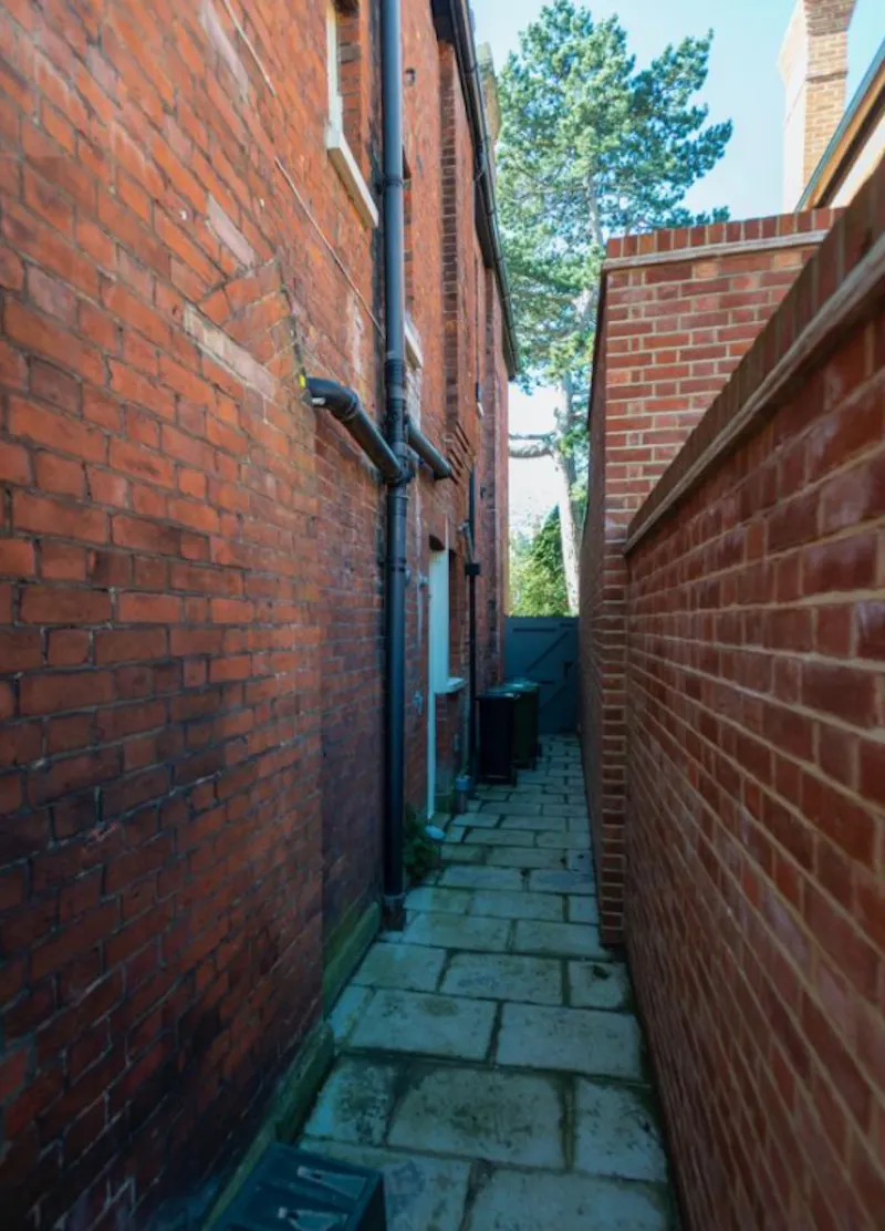 Lovely Ealing family house, B1423 (photo 50)