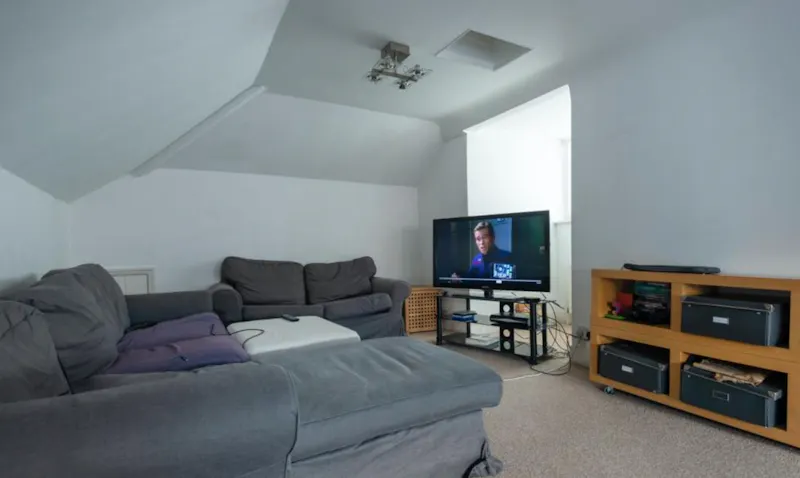 Living Room at Lovely Ealing family house, B1423 (photo 21)