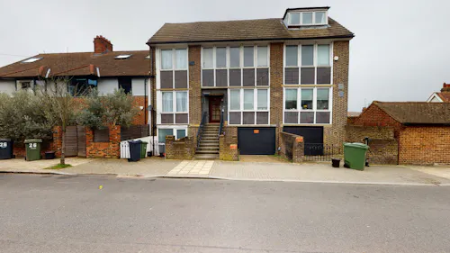 Retro Streatham home, D1221