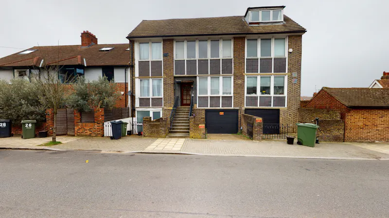 Retro Streatham home, D1221 (photo 1)
