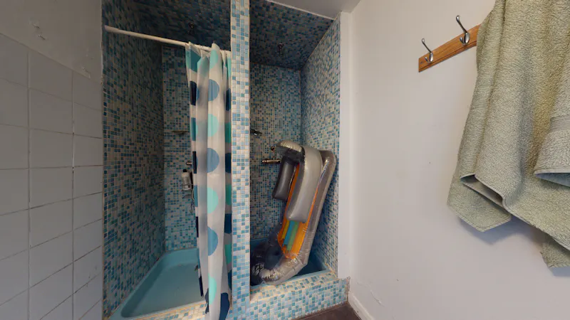 Retro Streatham home, D1221 (photo 54)