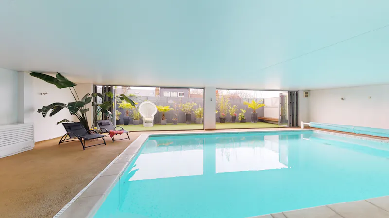 Retro Streatham home, D1221 (photo 60)