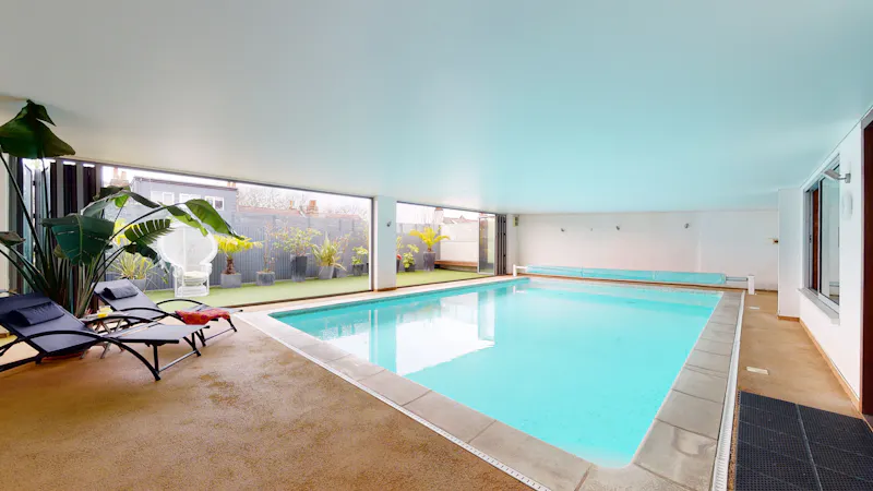 Retro Streatham home, D1221 (photo 61)