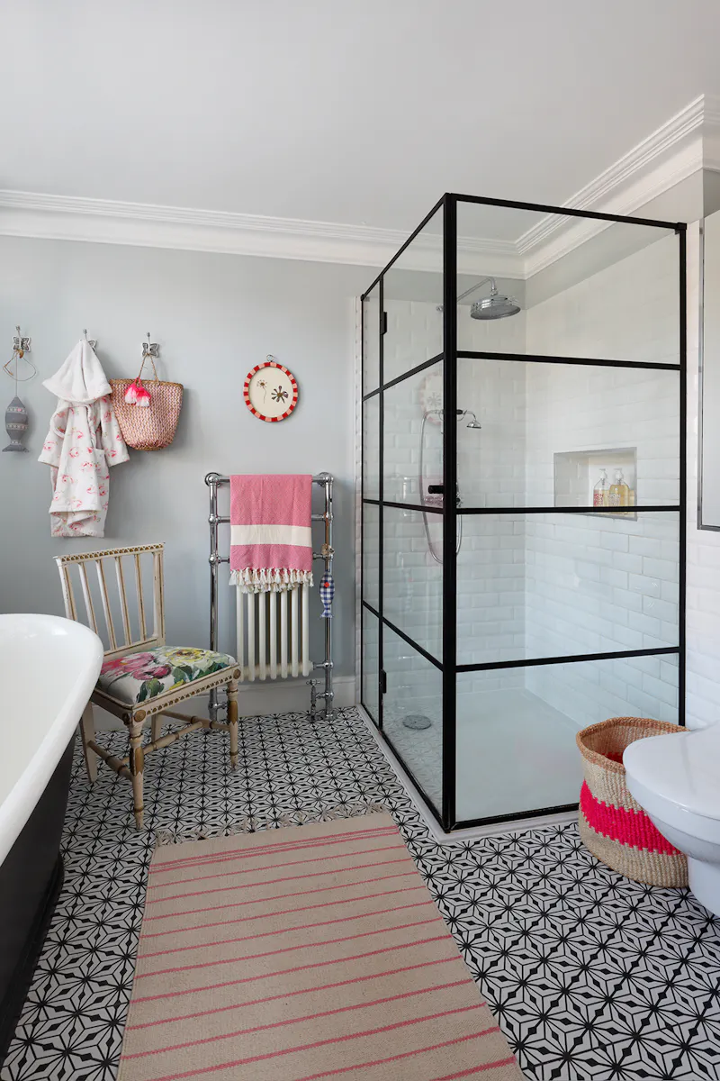 Shower at Smart Wandsworth house, D2220 (photo 23)