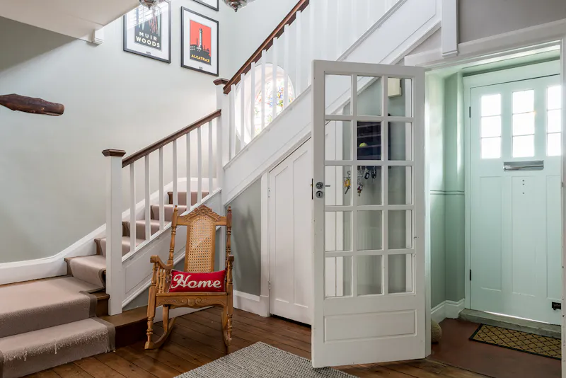 Staircase at Surbiton Pool House, D2337 (photo 19)
