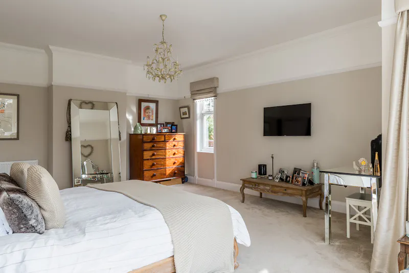 Bedroom at Surbiton Pool House, D2337 (photo 28)