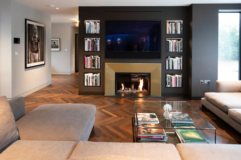 Library at Sophisticated Kew House, D2711 (photo 4)