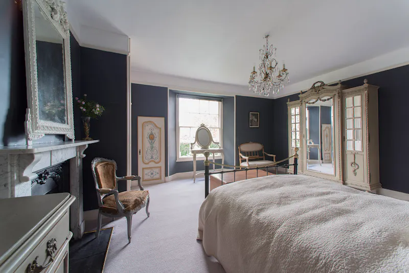 Bedroom at Somerset period home, D2704 (photo 11)